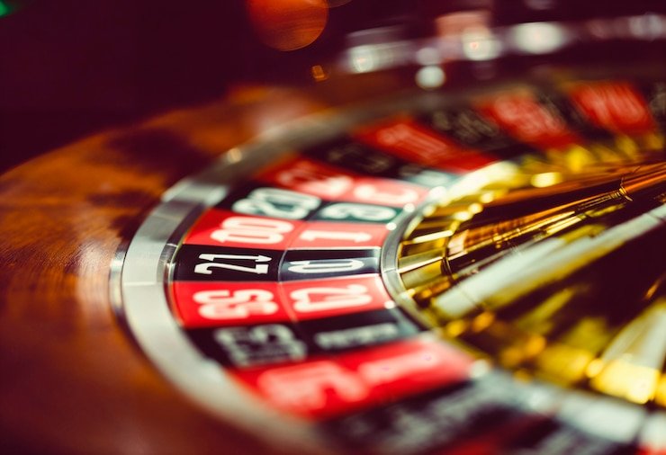 Pemain membaca ketentuan bonus untuk memahami aturan dalam hiburan digital sports dan casino