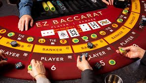 Pengguna memantau permainan live casino melalui perangkat mobile dengan keamanan terjaga